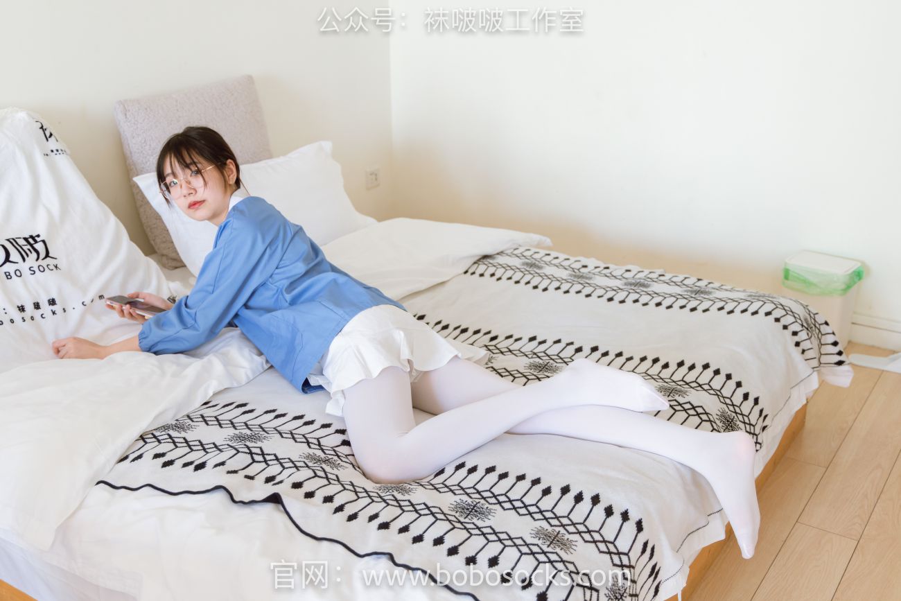 BoBoSocks袜啵啵美少女丝袜美脚写真第No.093期小甜豆贝壳头厚白丝 (86)