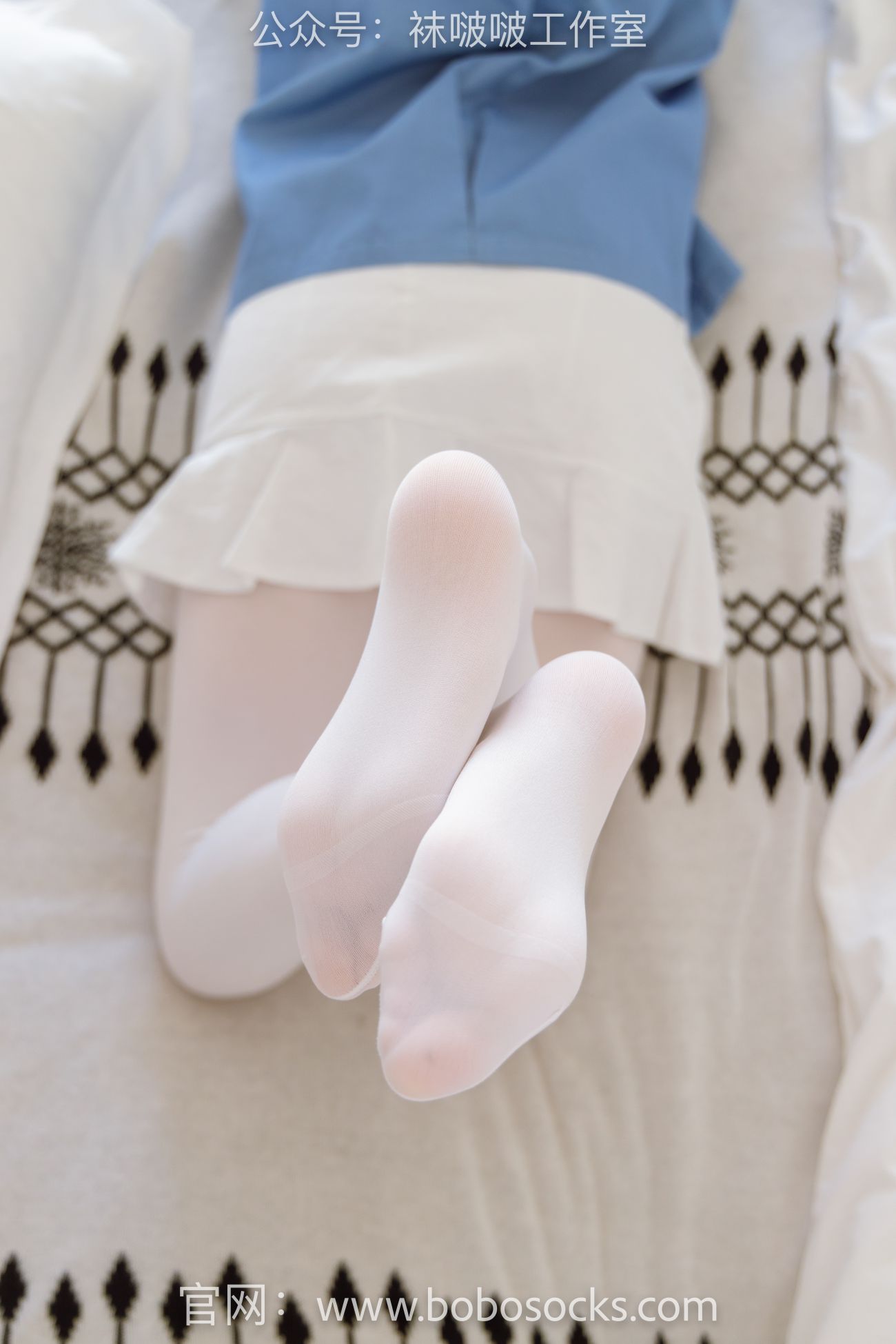 BoBoSocks袜啵啵美少女丝袜美脚写真第No.093期小甜豆贝壳头厚白丝 (100)