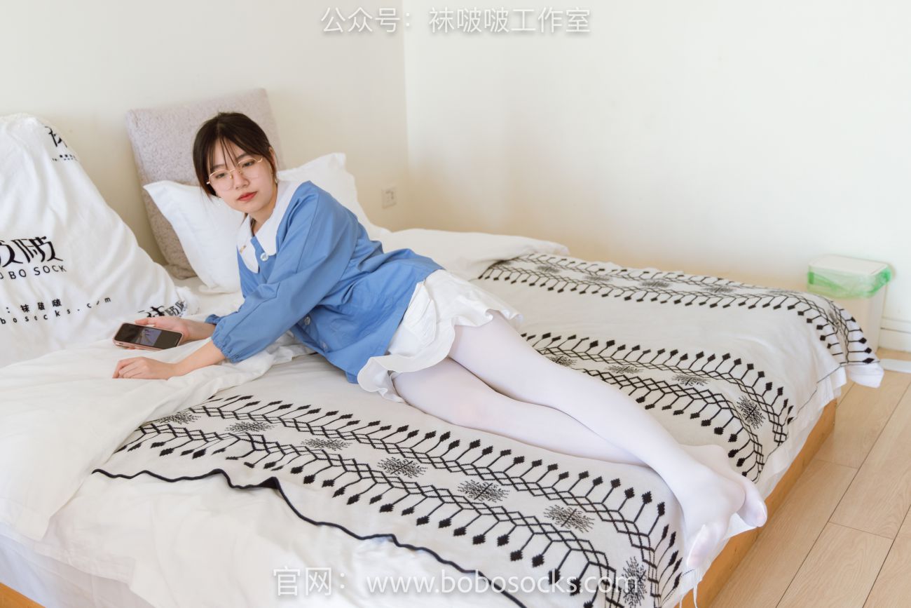 BoBoSocks袜啵啵美少女丝袜美脚写真第No.093期小甜豆贝壳头厚白丝 (84)